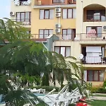 アパートホテル Sea Park Homes Neshkov 3*