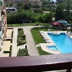アパートホテル Sea Park Homes Neshkov ヴァルナ