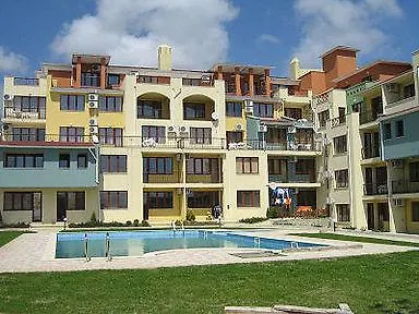 Sea Park Homes Neshkov Apart-hotel 3*