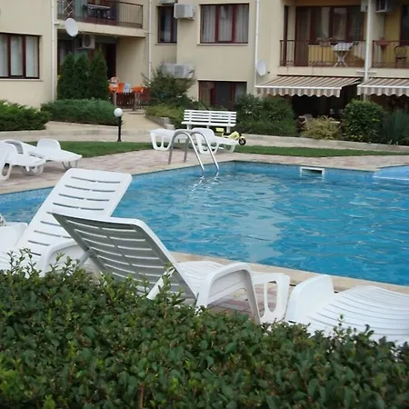 Sea Park Homes Neshkov Hotel apartamentowy
