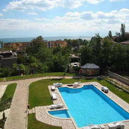 Sea Park Homes Neshkov Apart-hotel 3*
