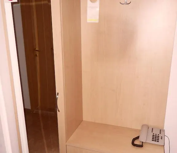 Sea Park Homes Neshkov Aparthotel Warna